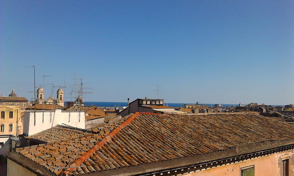 Sky Apartments - Catania City Center Buitenkant foto